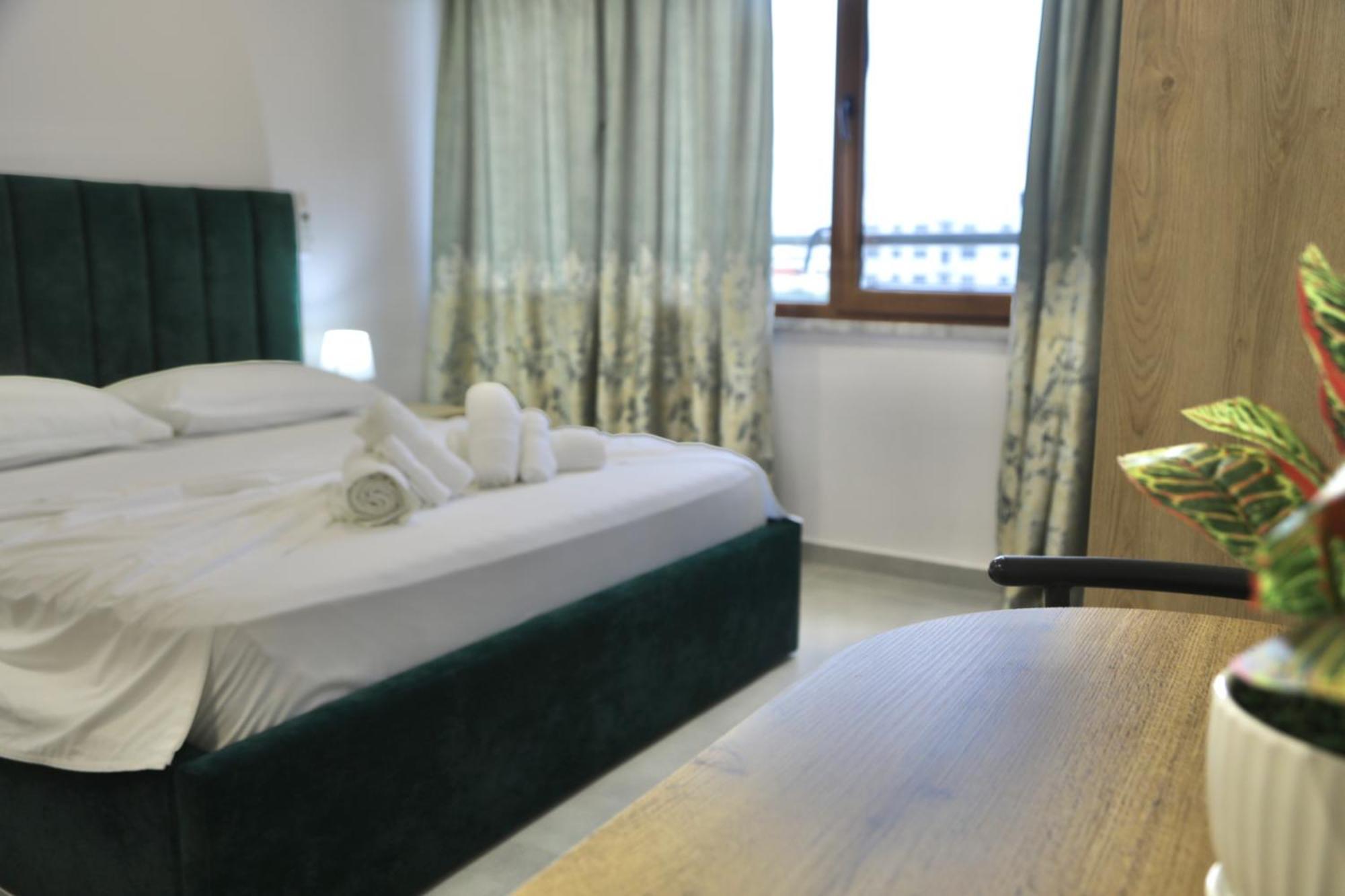 Sea View Apartments Golem  Eksteriør billede
