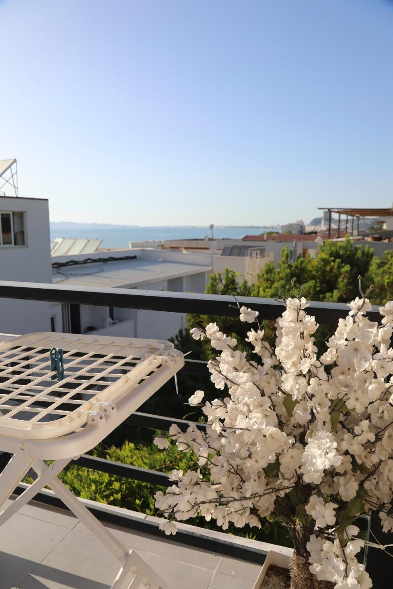 Sea View Apartments Golem  Eksteriør billede